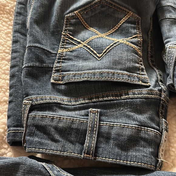 Sold - Picture 4 of 6